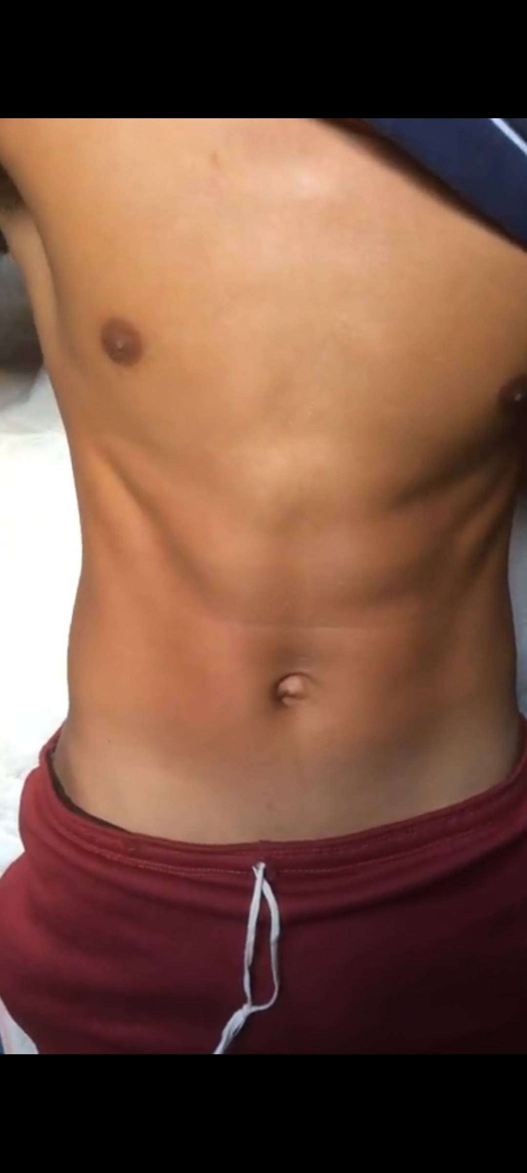 Pokeng Vedio Boys Come - SHIRTLESS BOY OUTIE BELLY BUTTON PLAY - ThisVid.com