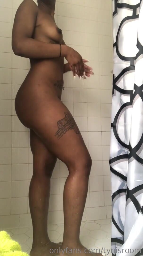 Naked Ebony Bathroom - BLACK GIRL SHOWER TEASE - ThisVid.com