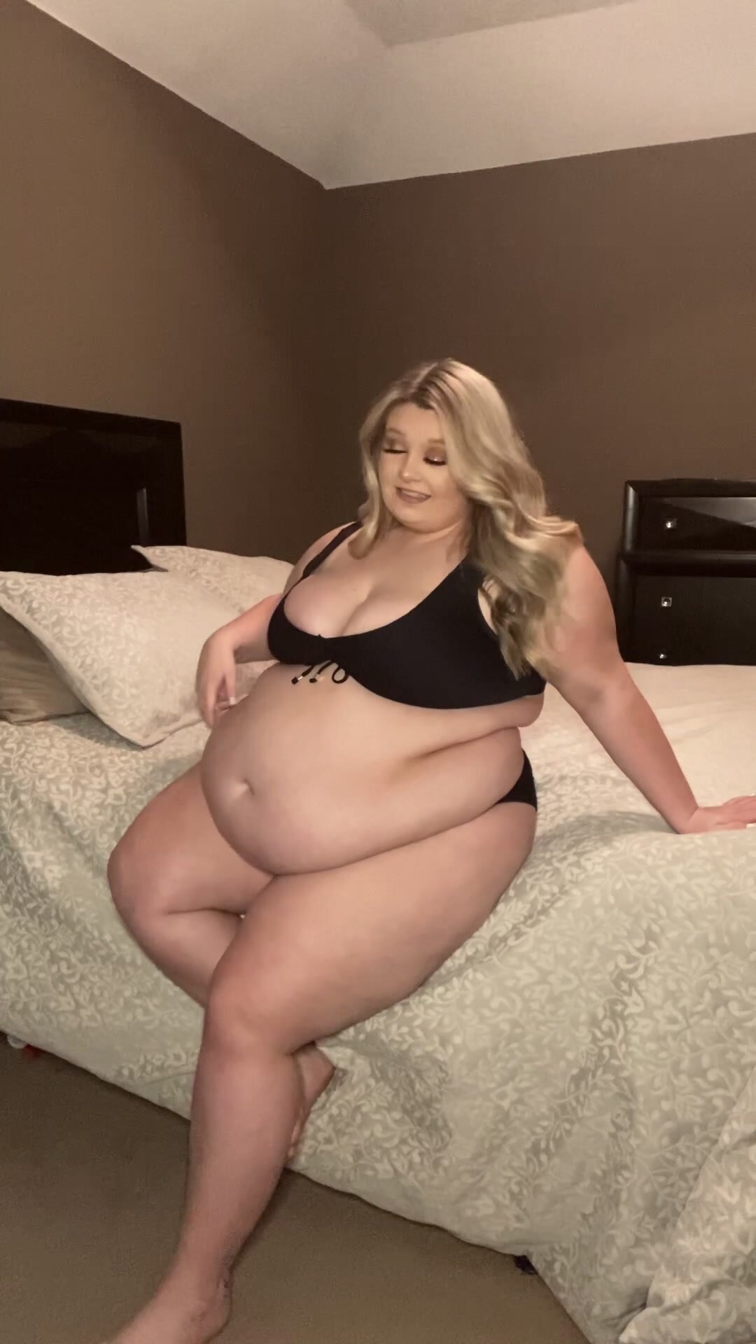 1080px x 1920px - My huge fat belly after eat dinner - ThisVid.com