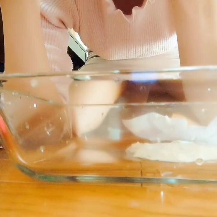 Girl vomit in glass bowl - ThisVid.com