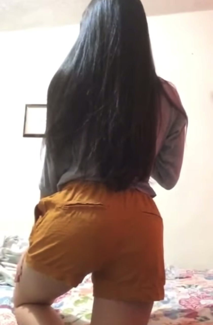 Cute Latina Chick - Cute Latina Girl Fart pt.1 - ThisVid.com