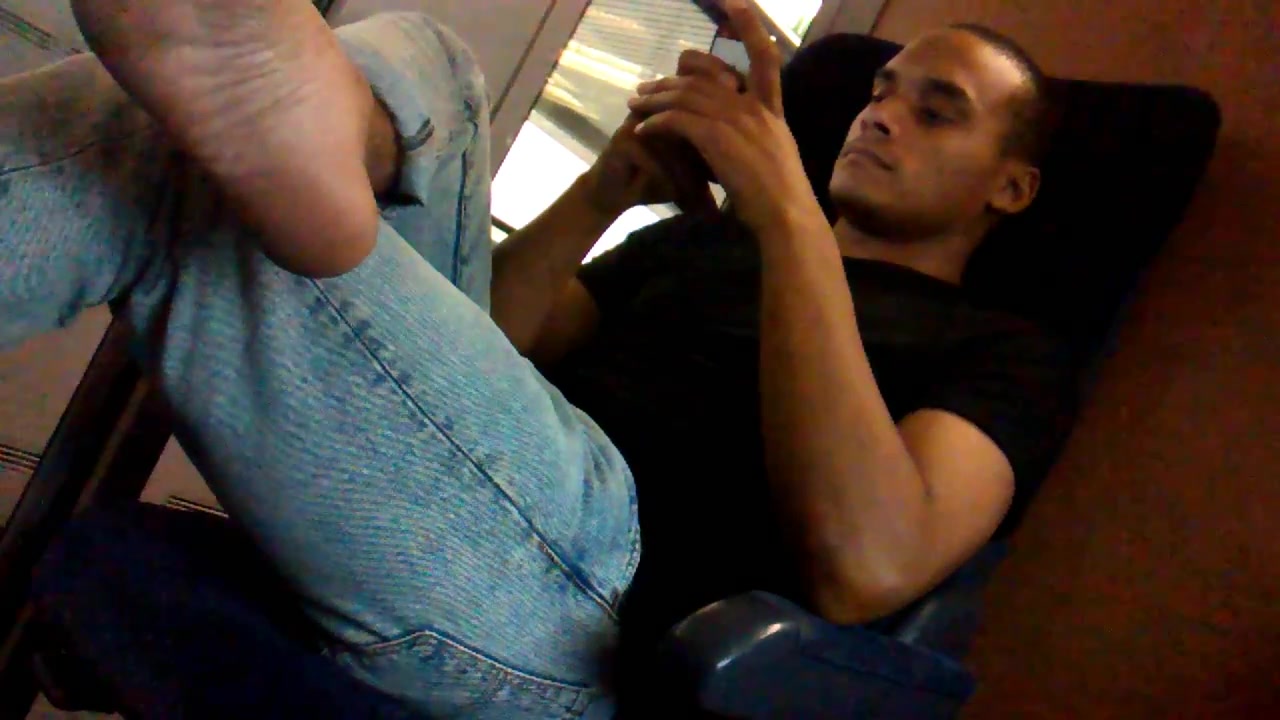 1280px x 720px - Candid feet on a train - ThisVid.com