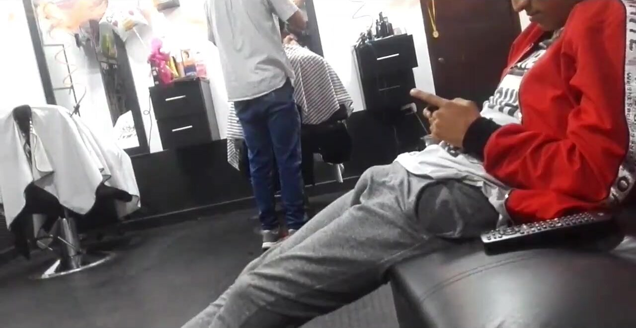 Straight guy with hard cock in the barbershop - ThisVid.com