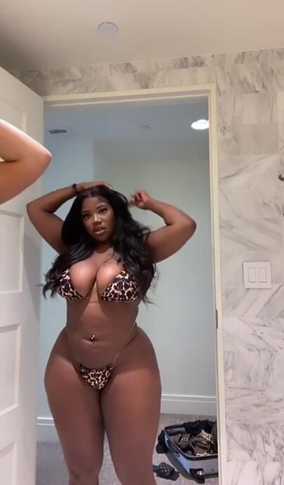 Big Ass Ebony Tits - Ebony big ass and big tits - ThisVid.com