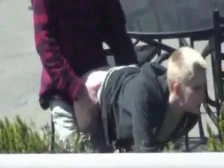 Couple Caught Having Sex - Teen couple caught having sex in public - public porn at ...