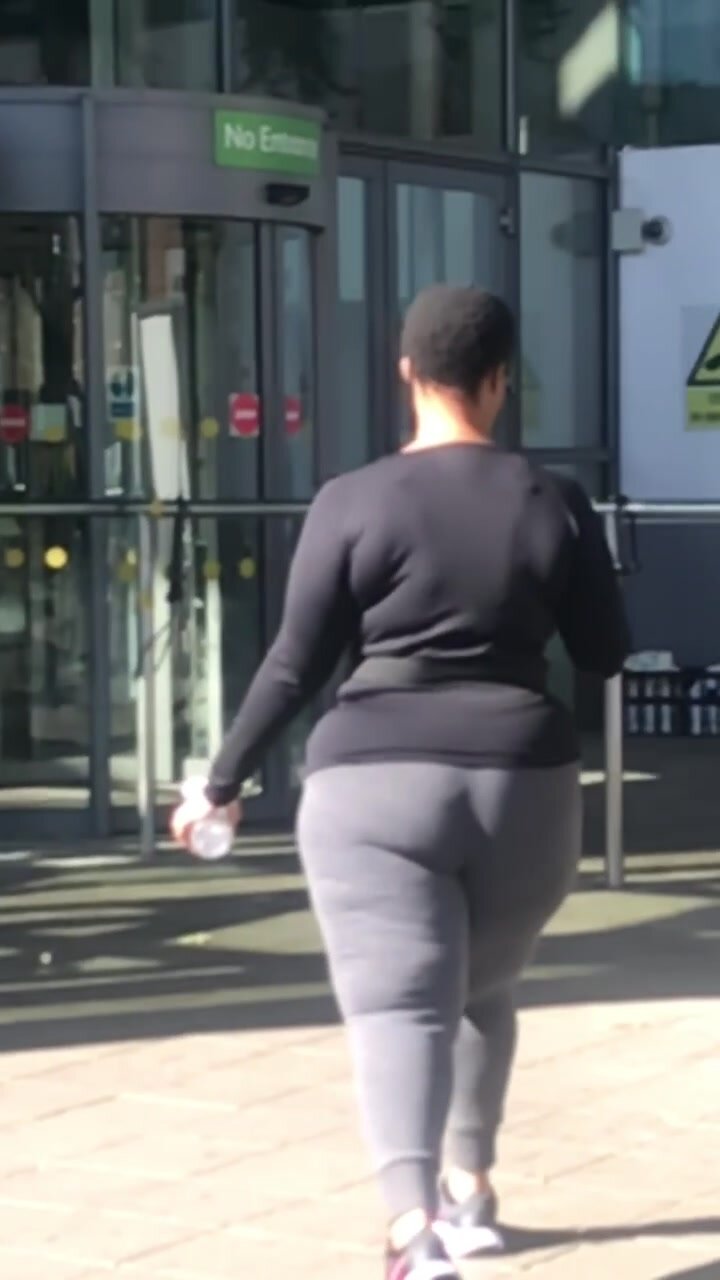 African Bbw ass in leggings