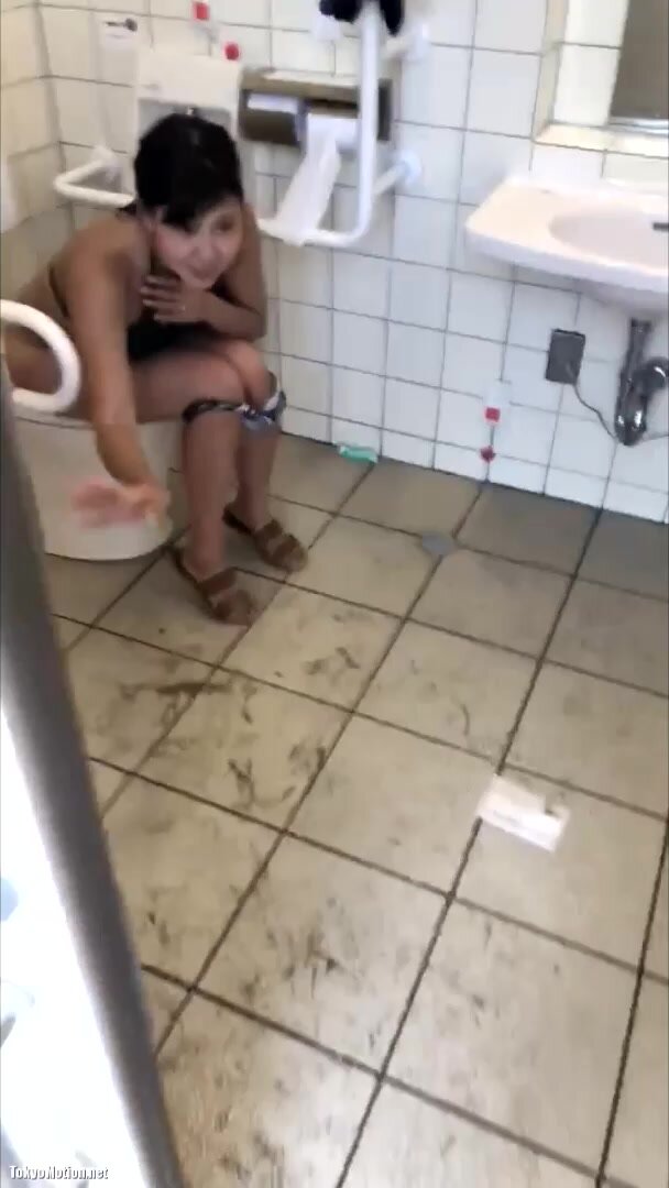 tokyo voyeur public bathroom Sex Pics Hd