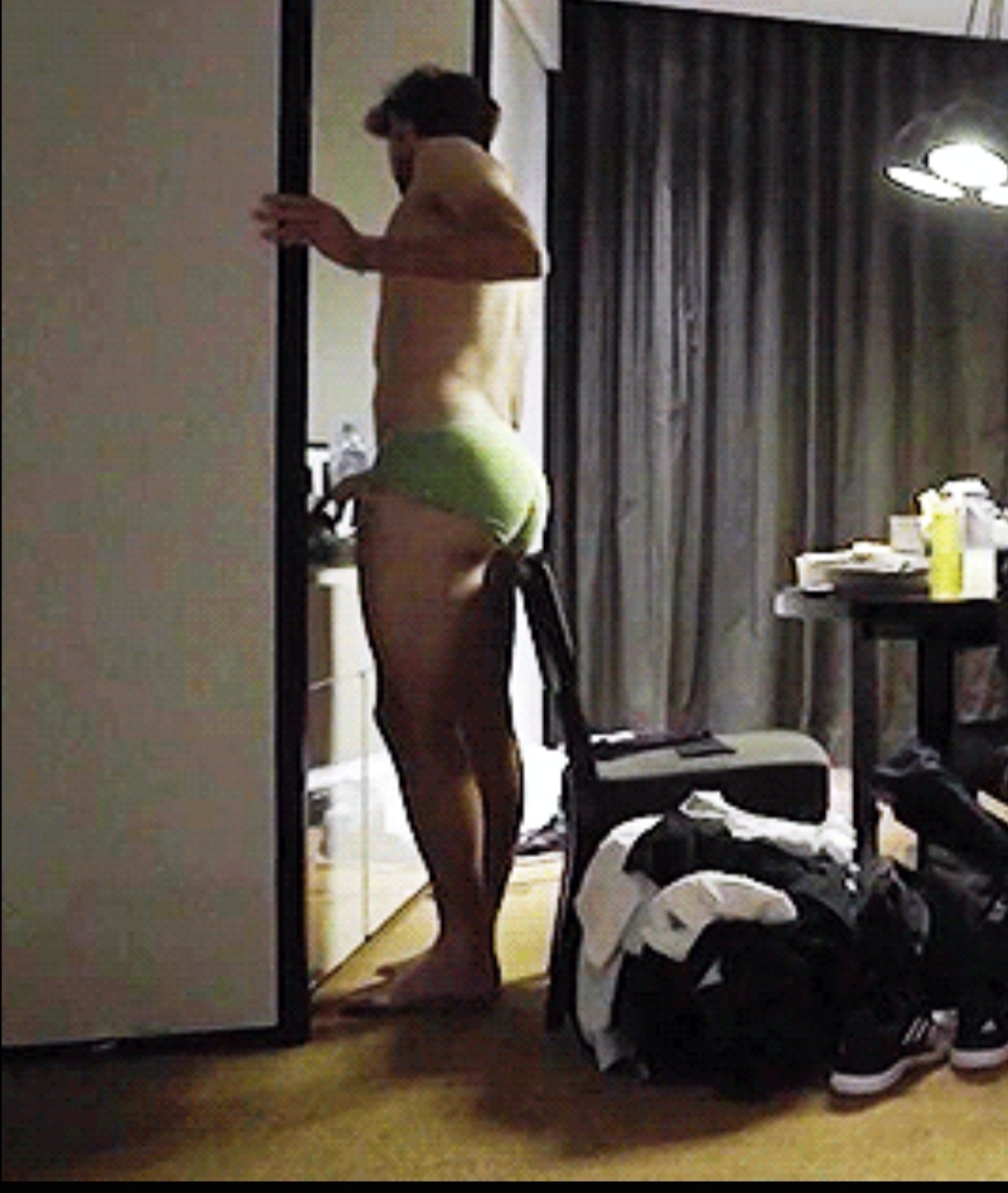 Tennis Player Gets A Massage In Underwear - ThisVid.com