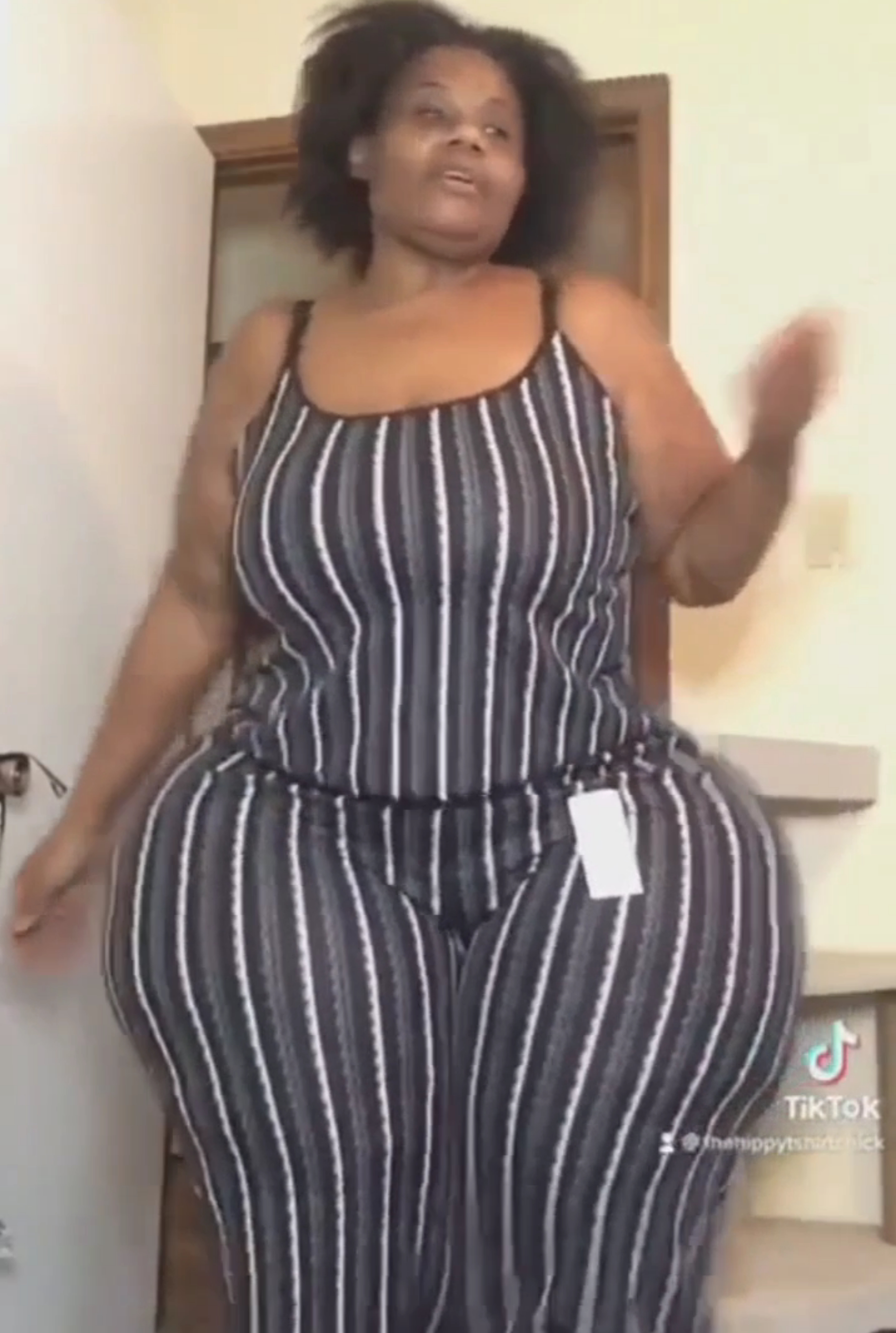 1920px x 2856px - JAW DROPPING ATTRACTIVE IRREGULAR SIZED BBW PEAR HIPS - ThisVid.com
