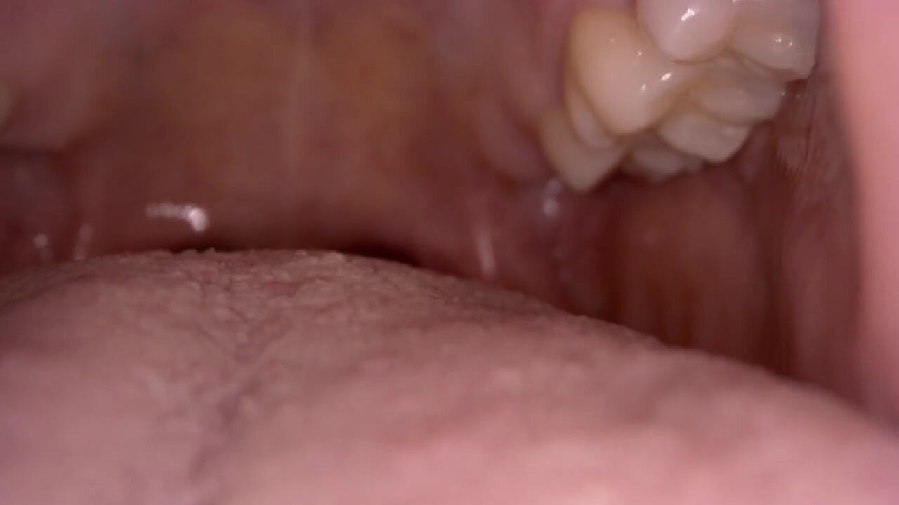 Giantess mouth explore - ThisVid.com