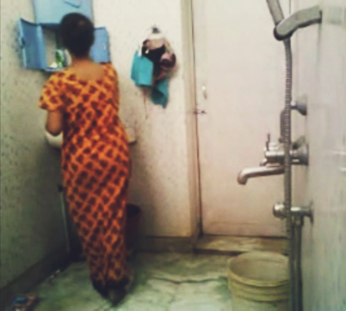 Indian girl bath hidden cam