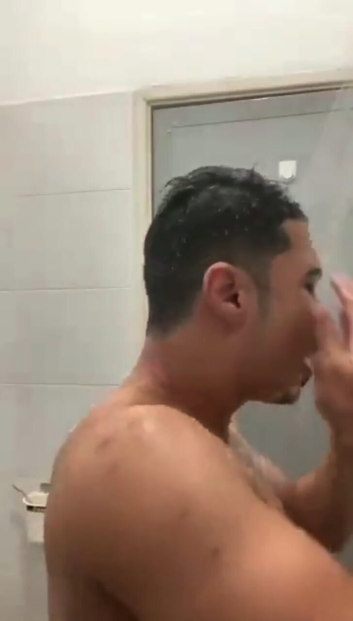 Malaysian Guy Shower pic