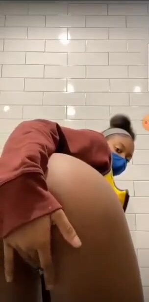 Walmart worker gets horny at work and gets on live - ThisVid.com