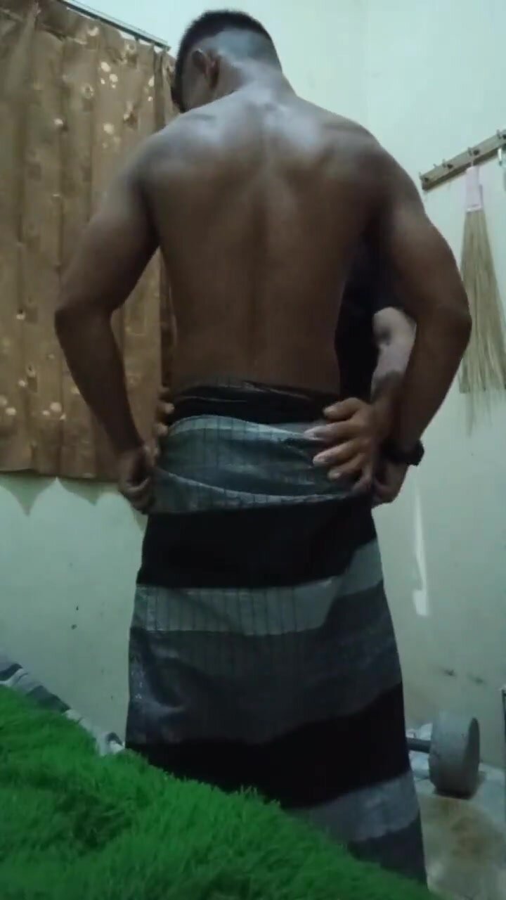 Lungi gay porn