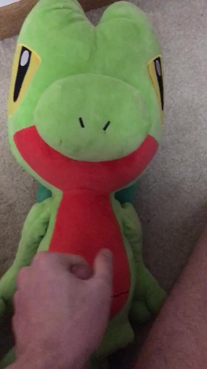 Treecko Plush Gets Cummed On - ThisVid.com