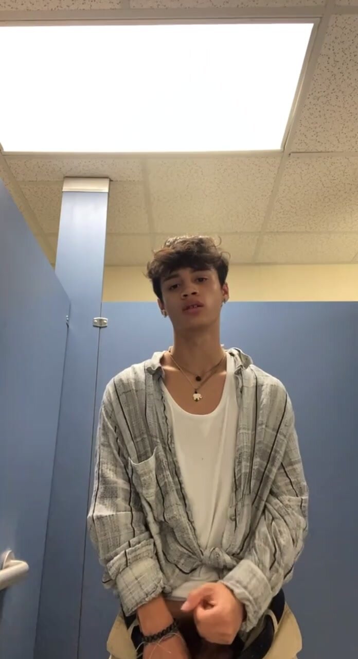 Jerking in school bathroom ThisVid com 