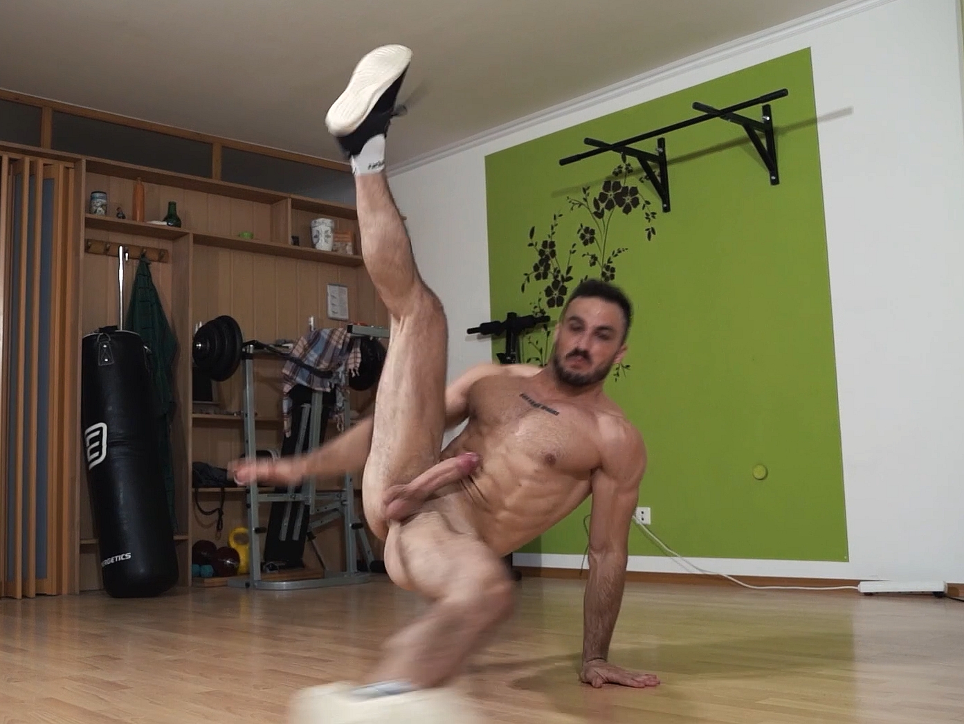 Breakdancing Porn - HOT Alpha naked breakdance with boner (Full HD) - ThisVid.com