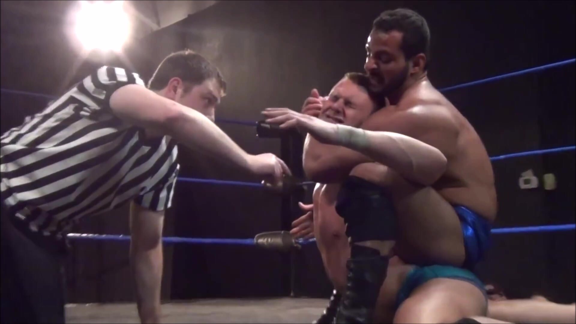 Camel Clutch + Sleeper - ThisVid.com