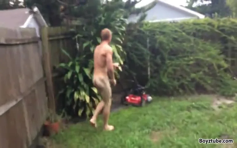 Male Nudity Guy Mowing Lawn Naked Thisvid