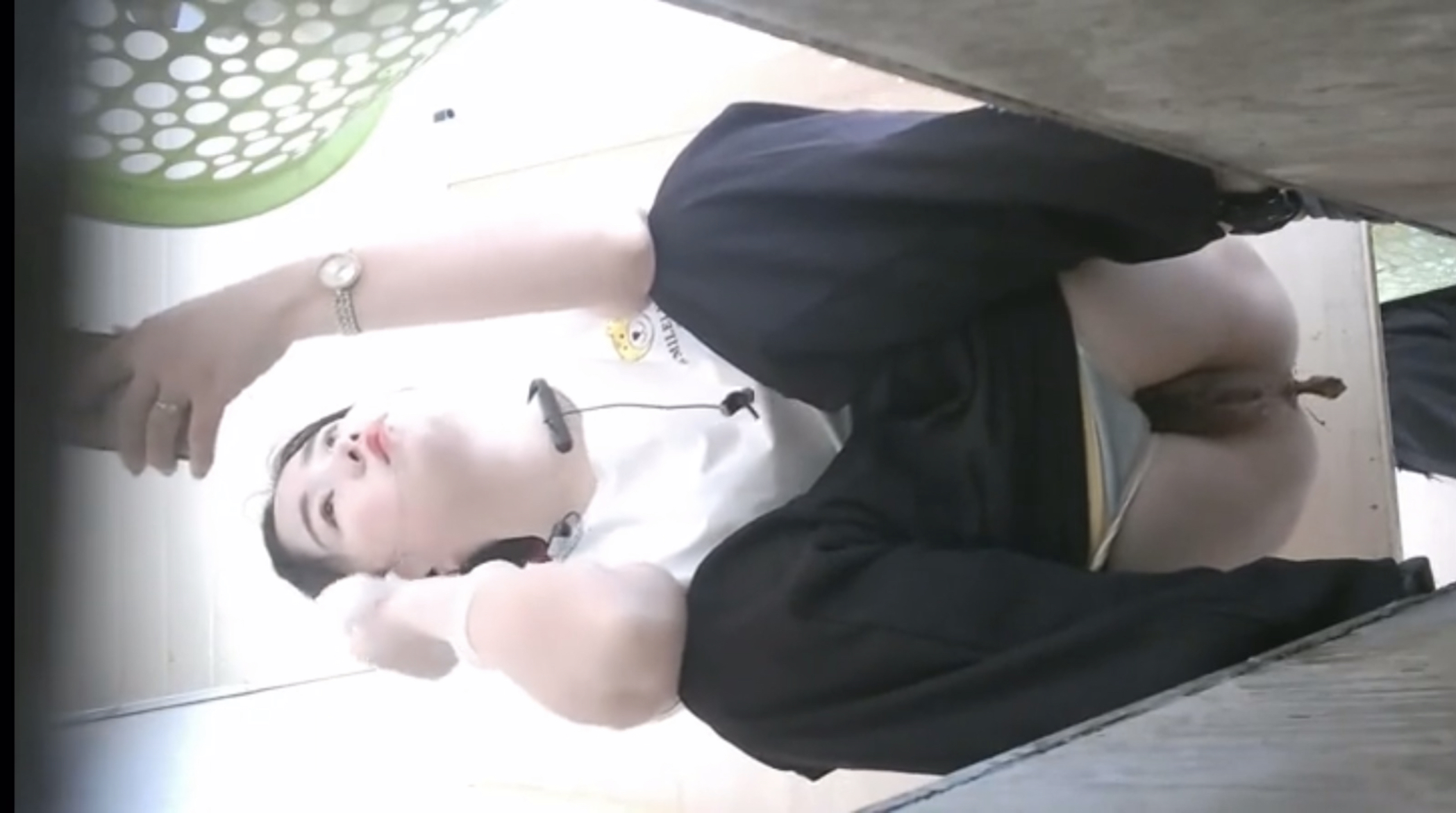 Chinese girl pooping - video 146 - ThisVid.com