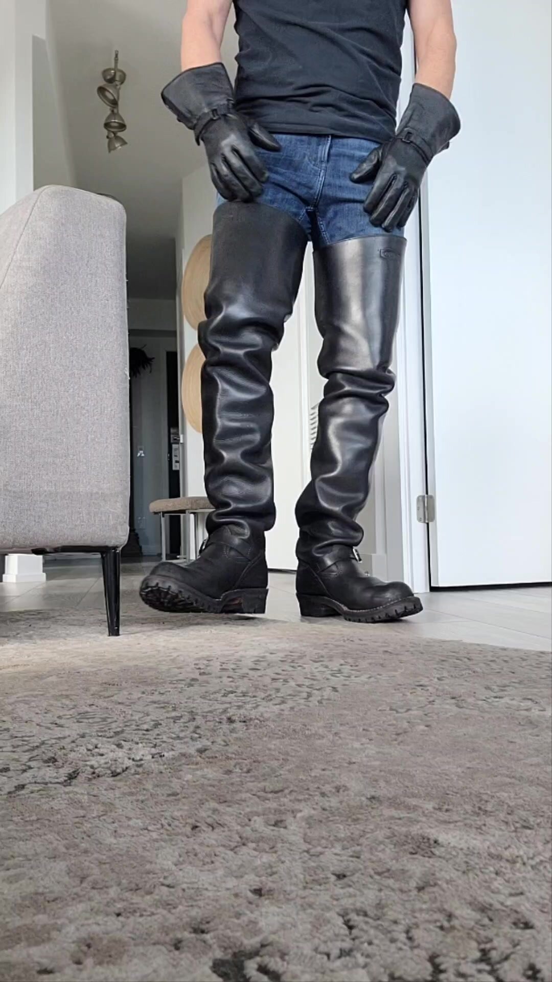 Wesco BIG Boss boots - ThisVid.com