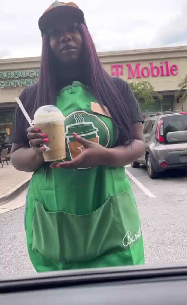 Guy fucks Starbucks employee in front of her pic