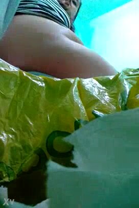 Toilet voyeur - video 36 - ThisVid.com