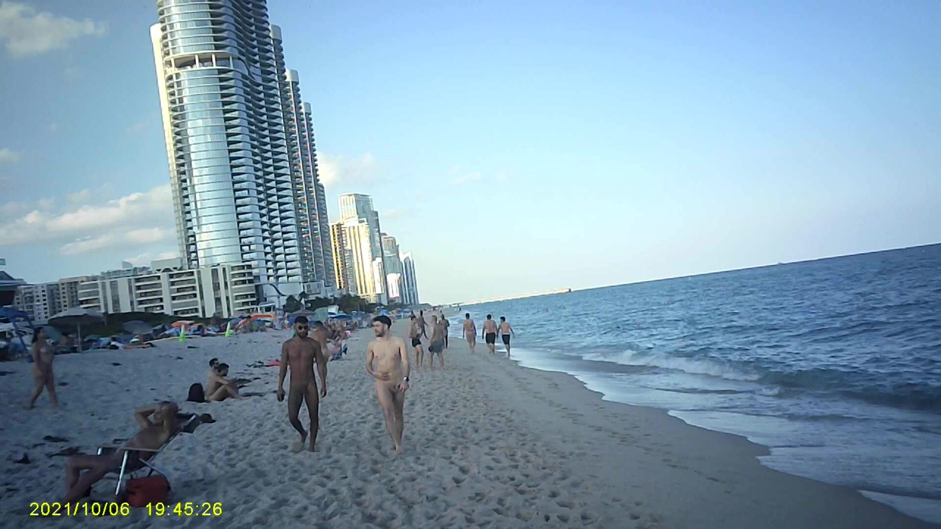 Gay nude beach couple - ThisVid.com