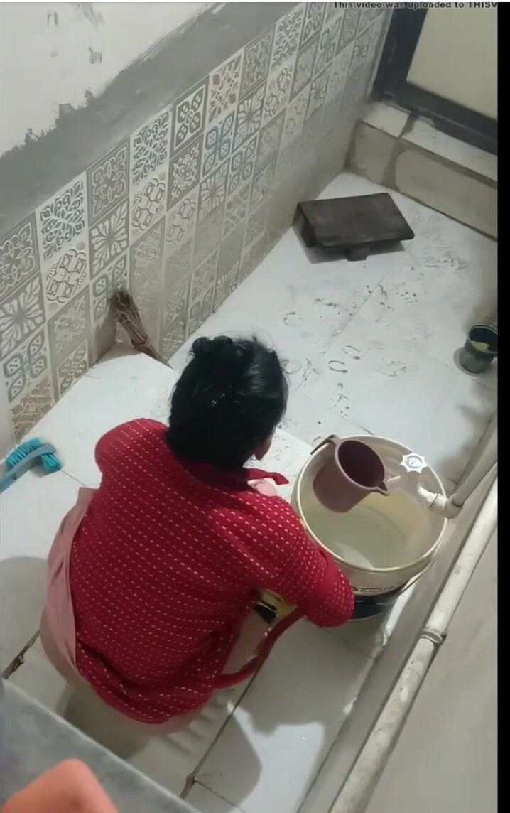 Desi aunty pissing spy - video 2 photo