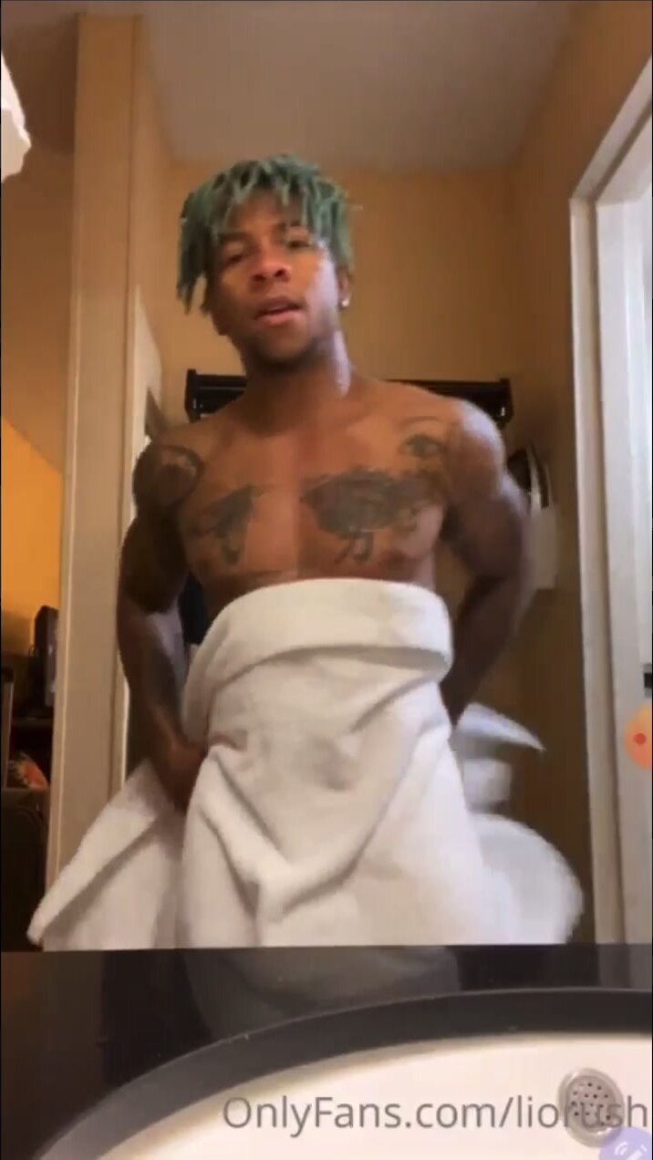 Lio Rush FAT ASS - ThisVid.com