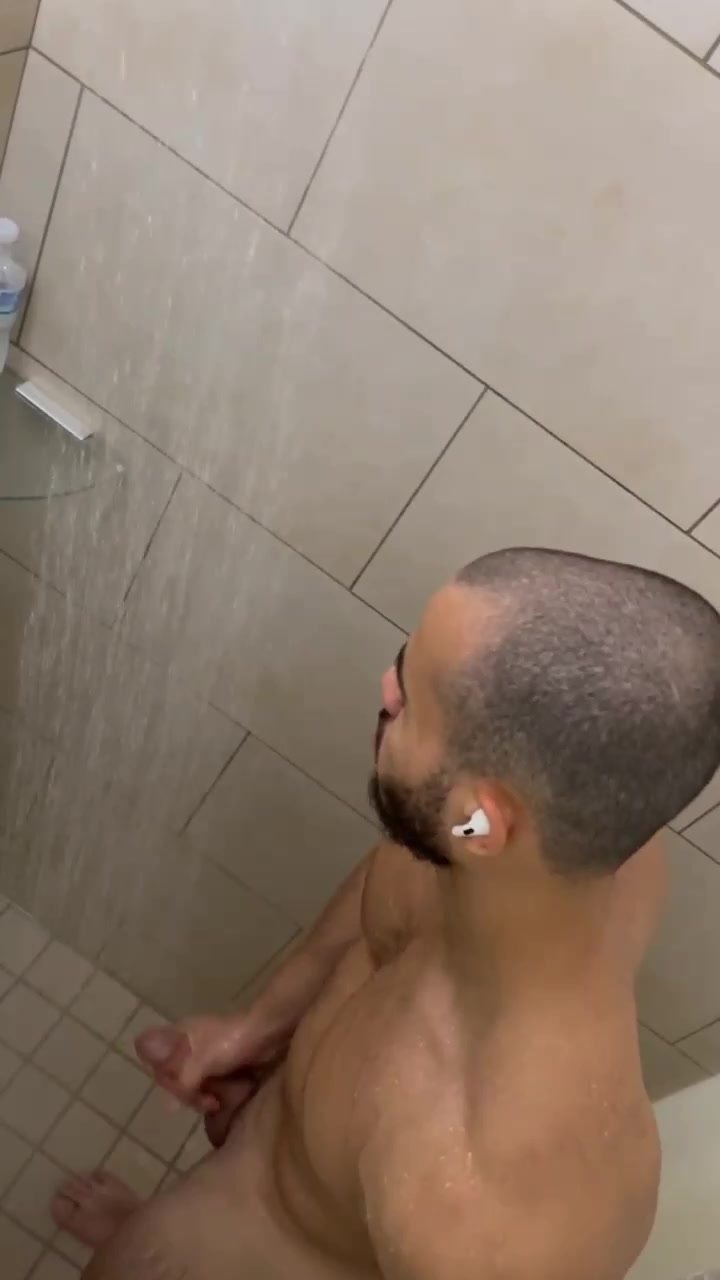 Shower - video 6