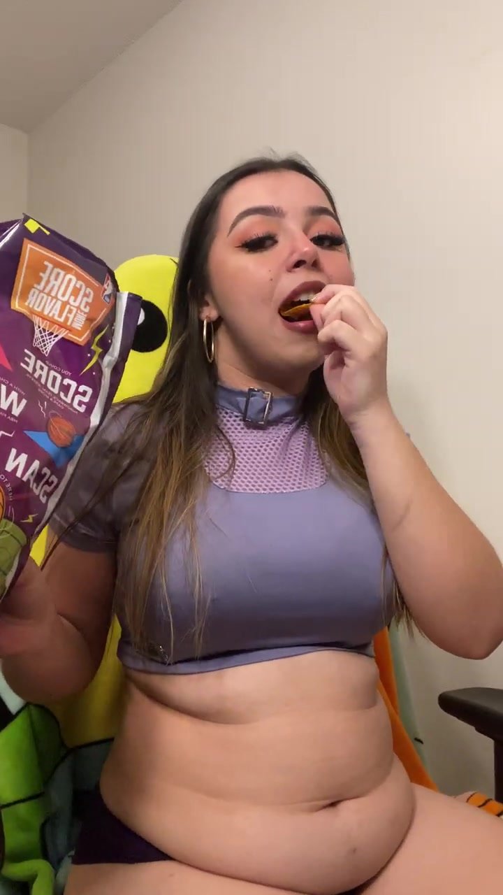 Chubby Belly girl - video 2 - ThisVid.com