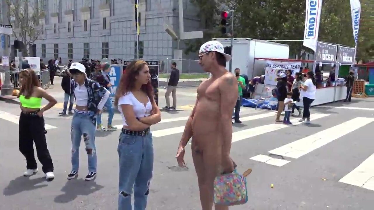 Cfnm Public Porn - Hot guy naked on the streets CFNM - ThisVid.com