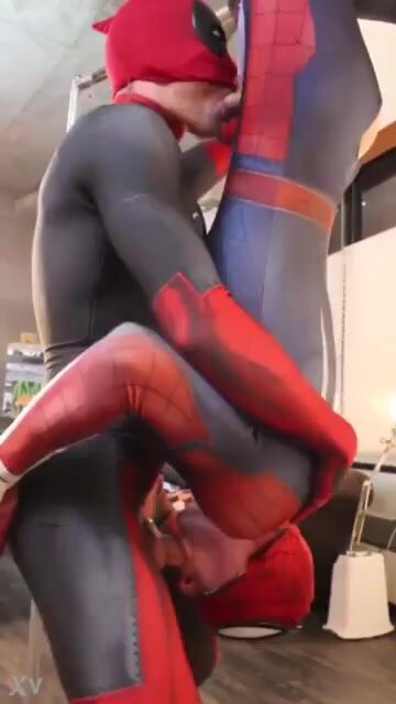 Spiderman Blowjob - ThisVid.com