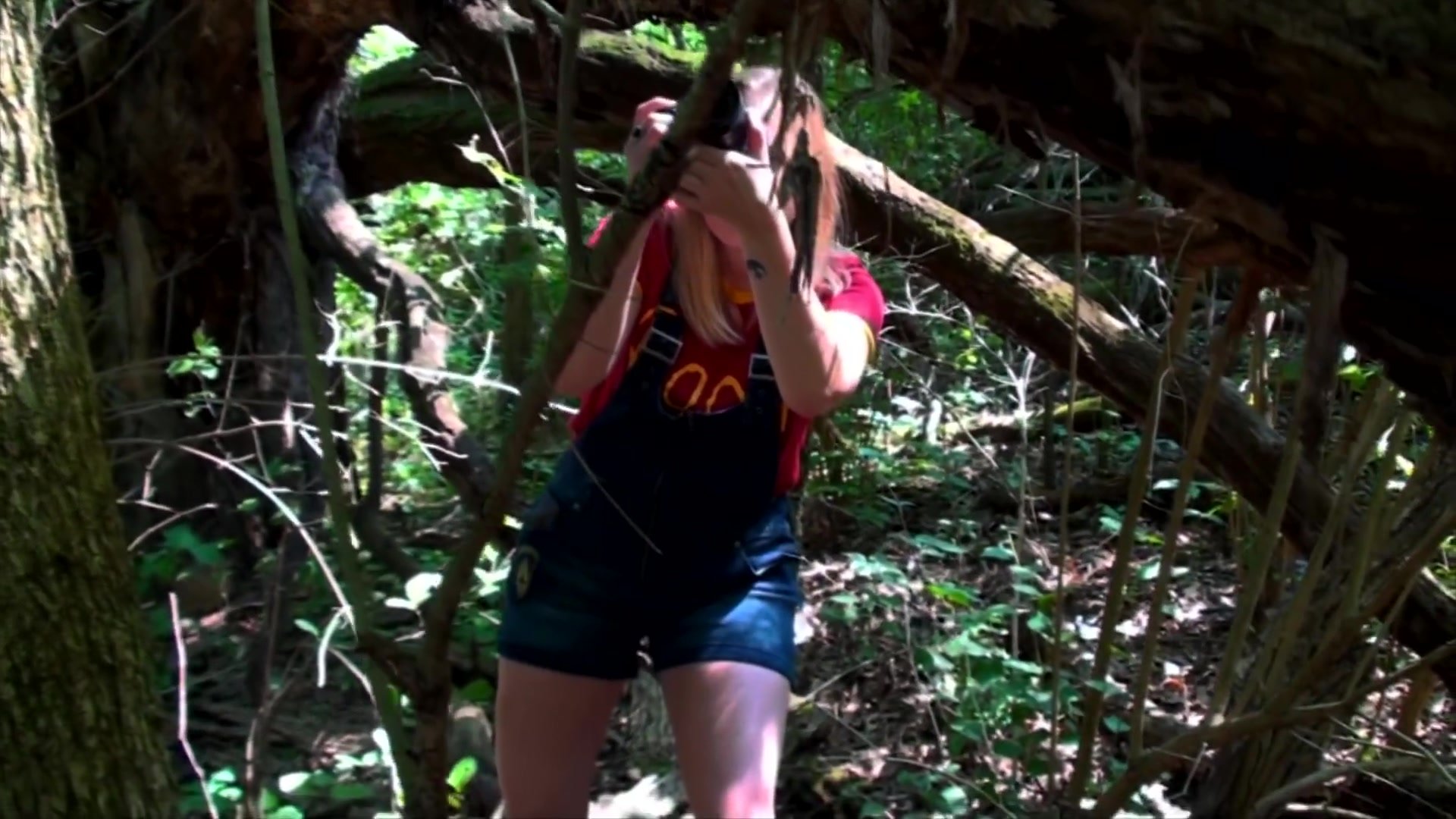 Girl diarrhea in forest - ThisVid.com