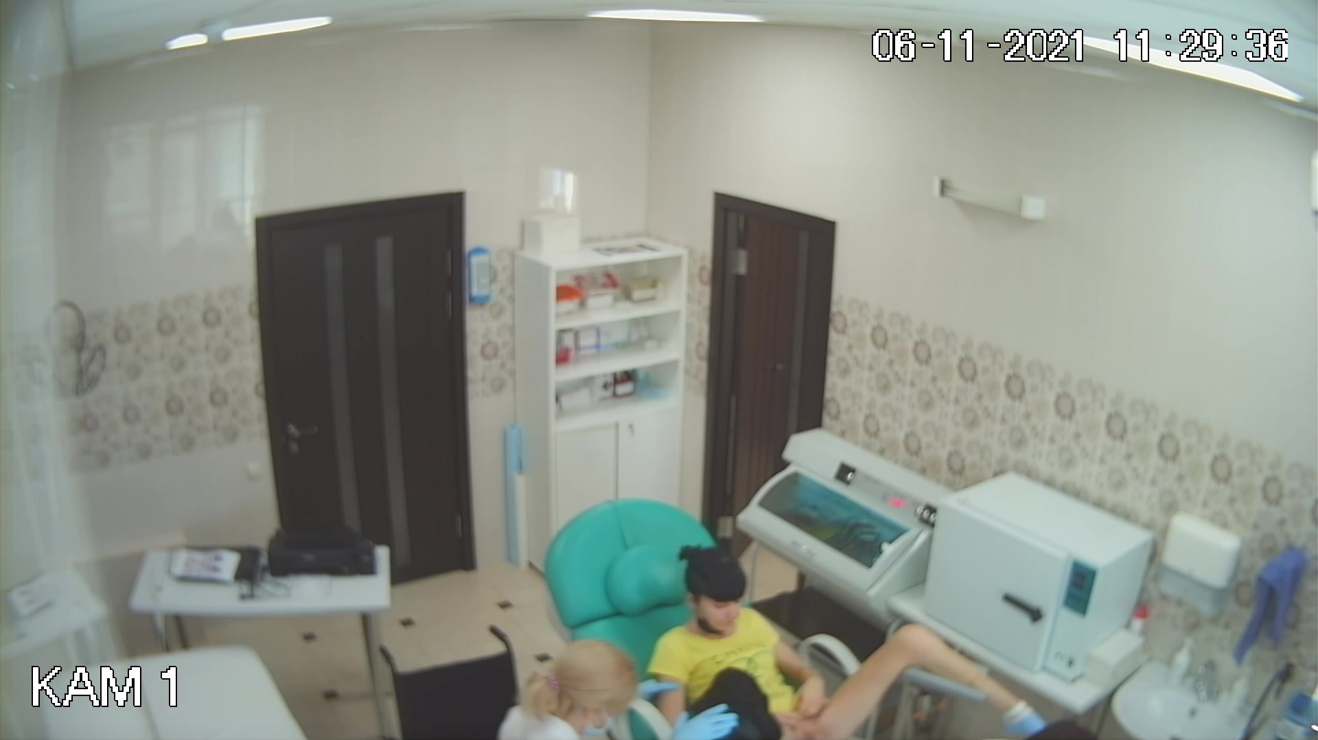 Hidden cam at gyn exam - video 4 - ThisVid.com