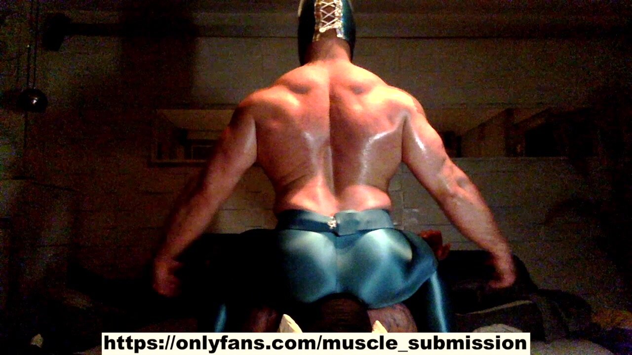 The best Muscles Facesitting and Domination Site ! - ThisVid.com