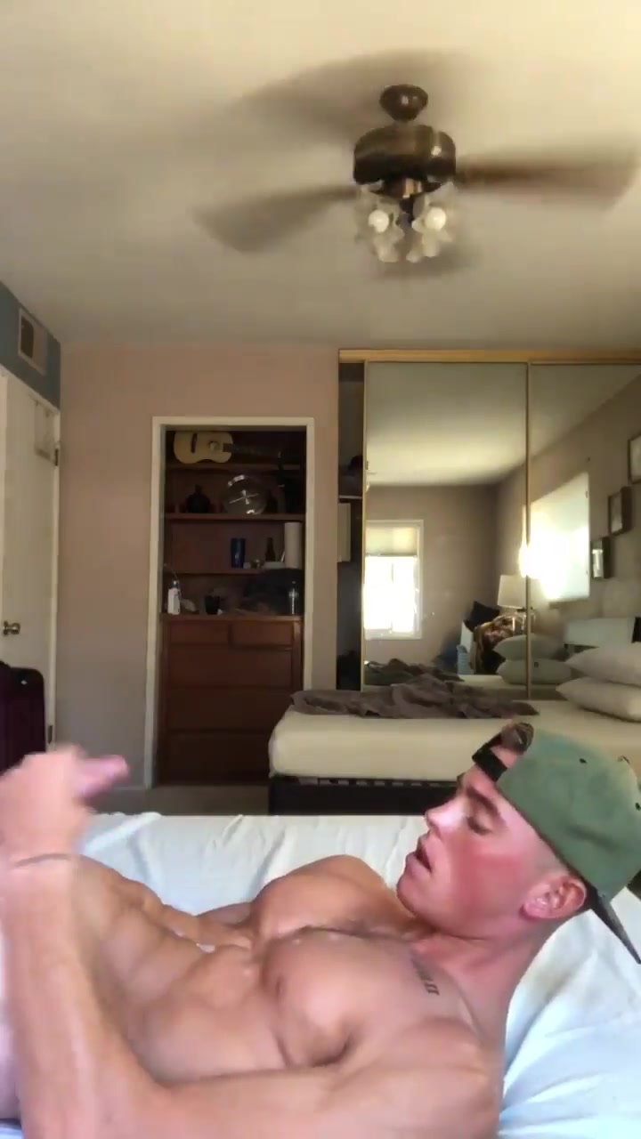 Abs of a God, Cock with a Load - ThisVid.com em inglês