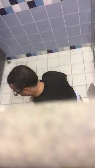Big ass caught wiping