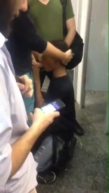 Toilet voyeur - video 154 - ThisVid.com