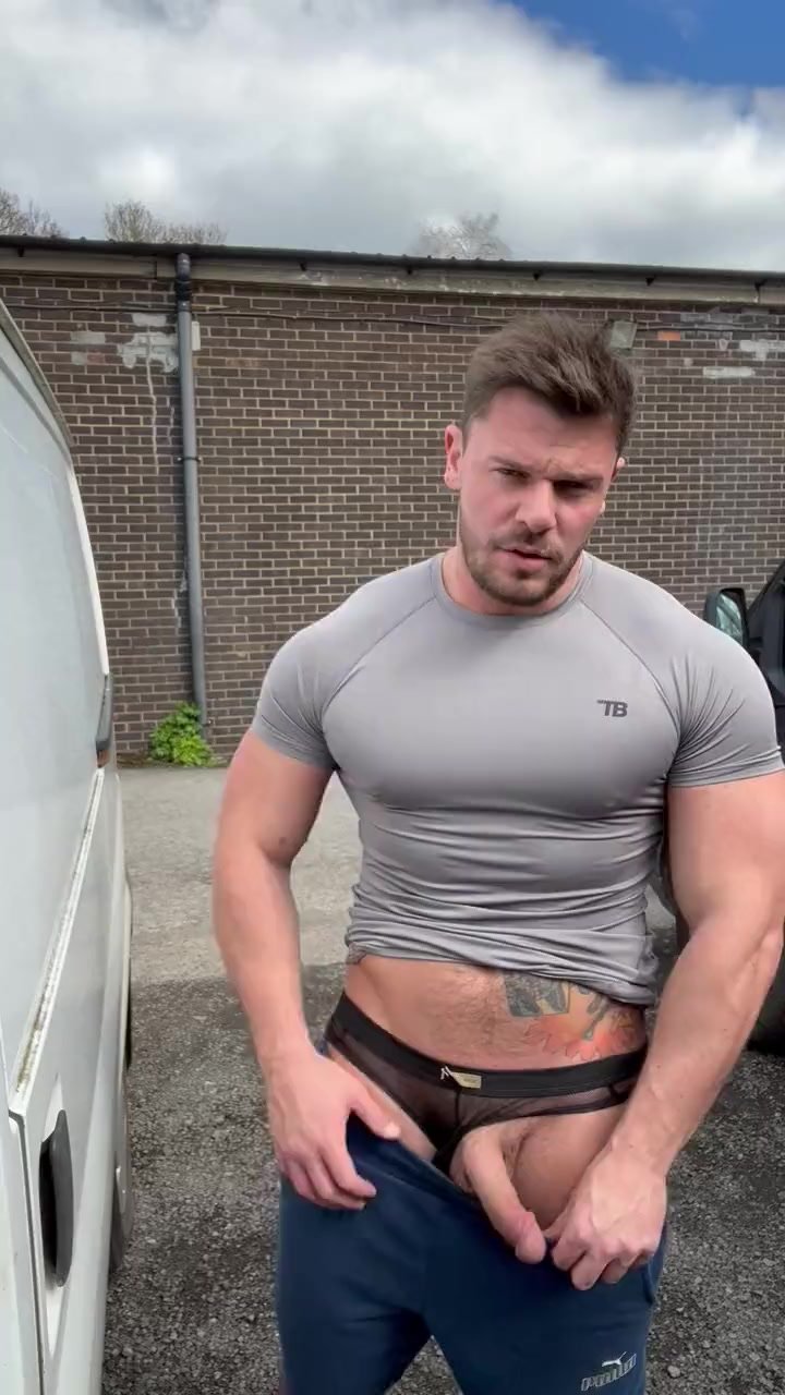 720px x 1280px - What sexy man - video 15 - ThisVid.com