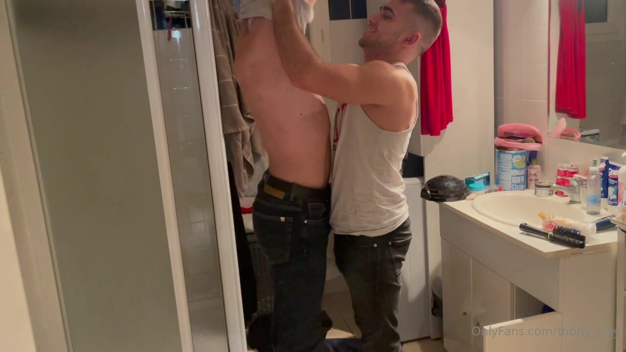 French boy with great friend on cam - ThisVid.com