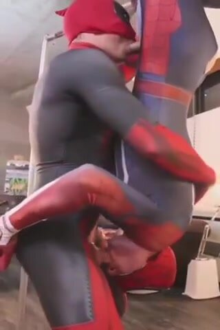 320px x 480px - Deadpool 69 Spiderman - ThisVid.com