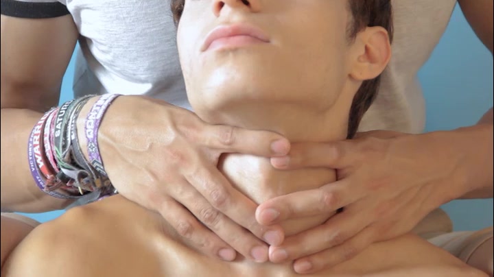 Strangle Throat In Porn - Strangle neck - video 2 - ThisVid.com