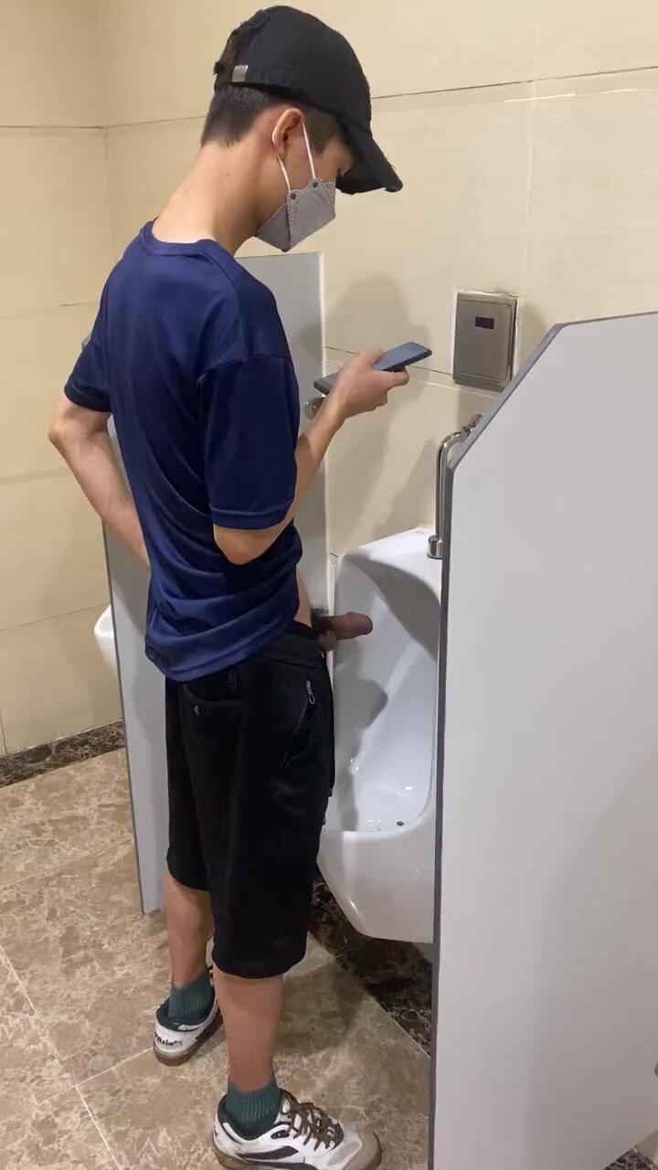 Urinal Spy 1 - video 20 - ThisVid.com