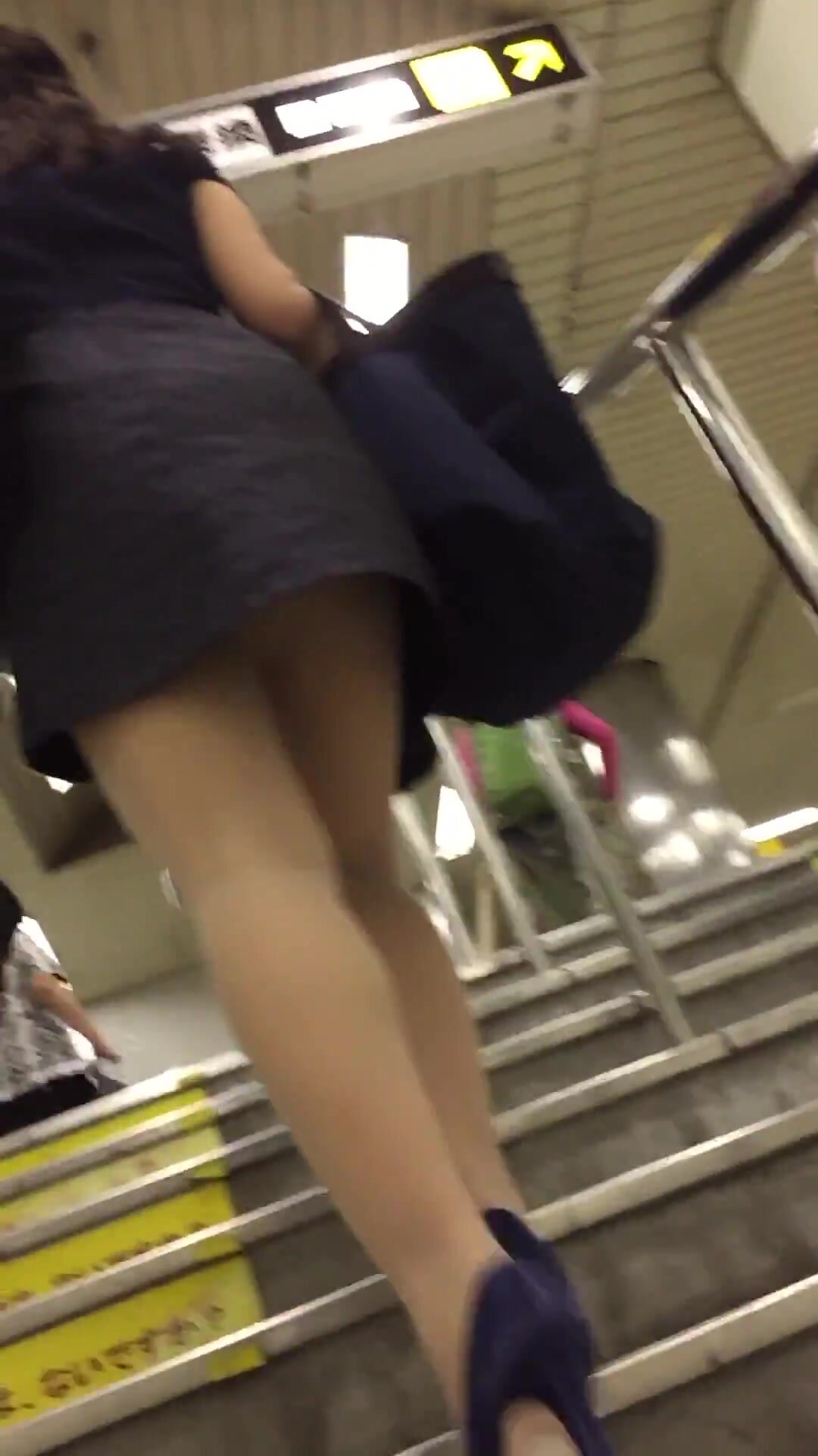 Japanese Celebrity Pantyhose Upskirt - Japanese Lady Pantyhose Upskirt - video 337 - ThisVid.com