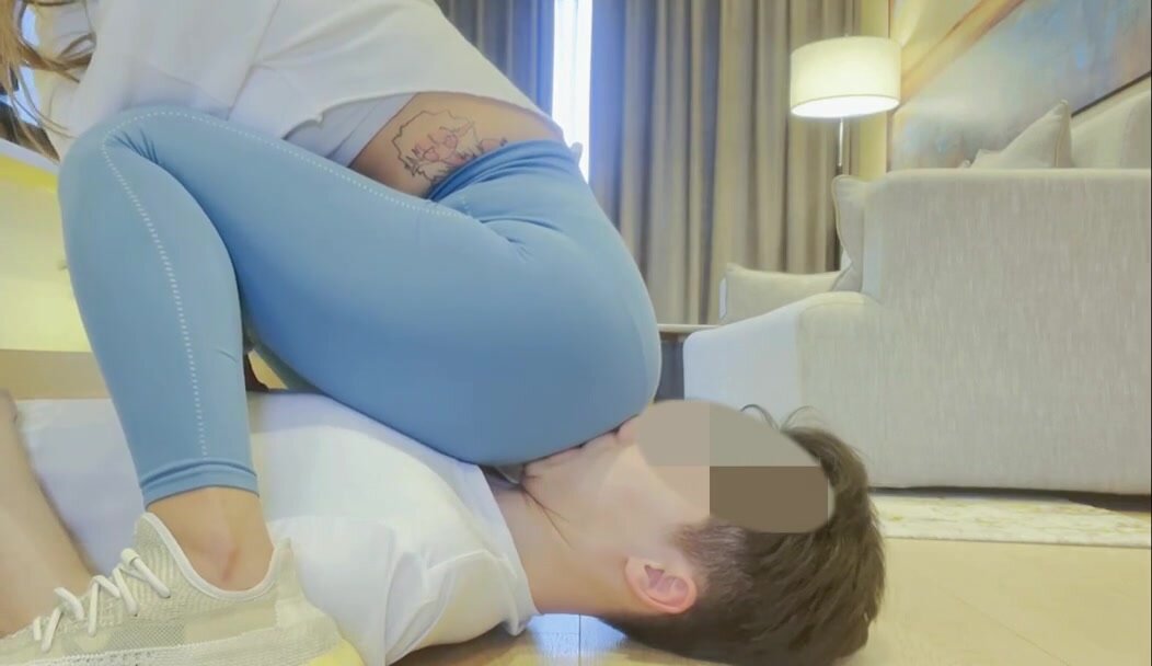 Chinese femdom scat slave - video 5 - ThisVid.com