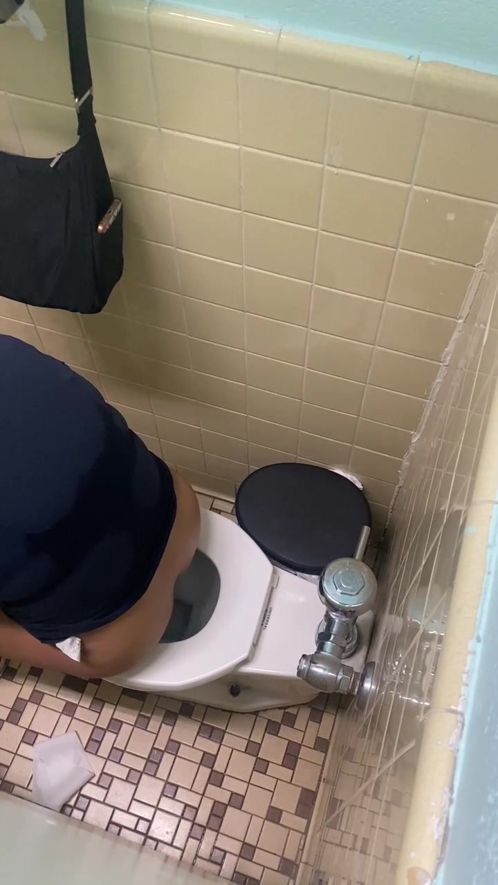 Voyeur women shitting in toilet image