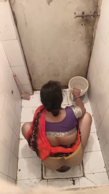 360px x 640px - Aunty Toilet Shitting With Hard Farting - ThisVid.com