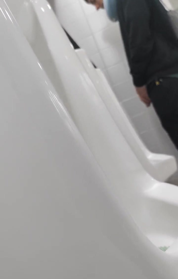 Urinal Spy - video 304 - ThisVid.com